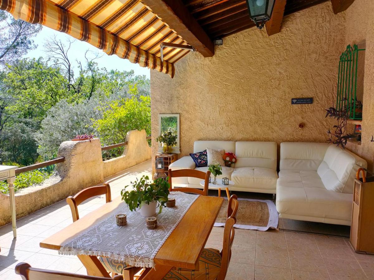 Villa Les Chariotins Драгинян Екстериор снимка